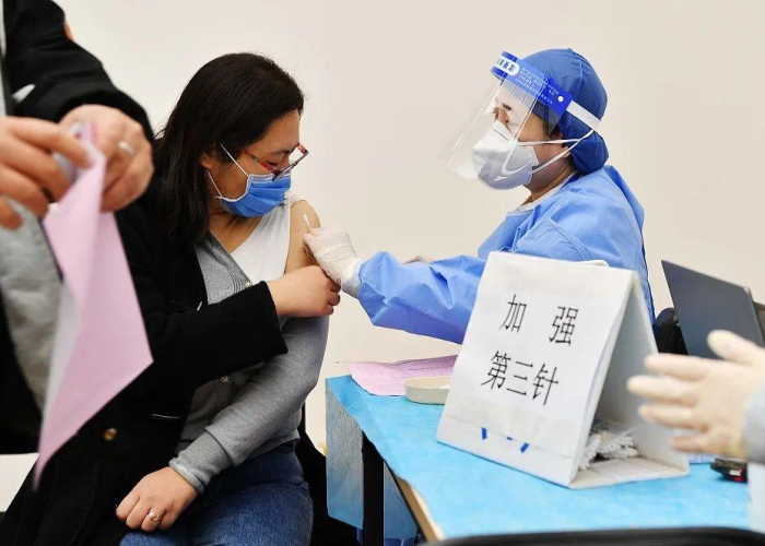 德尔塔毒株隐秘扩散，全国性传播链背后的挑战与应对