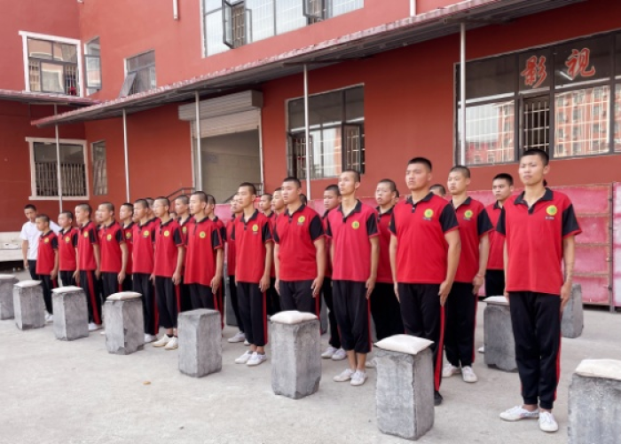 郑州全封闭（郑州全封闭式寄宿初中学）