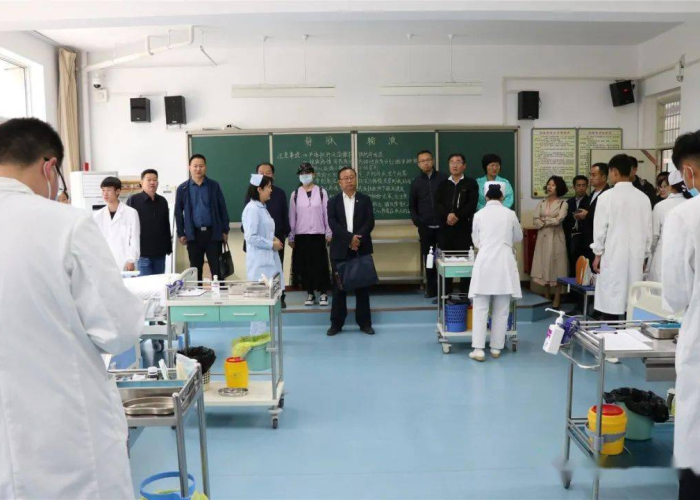 北京顺丰小哥确诊,疫情下的城市守护者与我们的反思 北京顺丰小哥确诊,疫情下的城市守护者与我们的反思