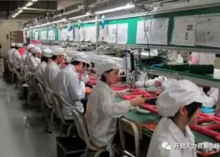 富士康郑州园区最新动态，产能优化与员工关怀并进，打造智能制造新标杆