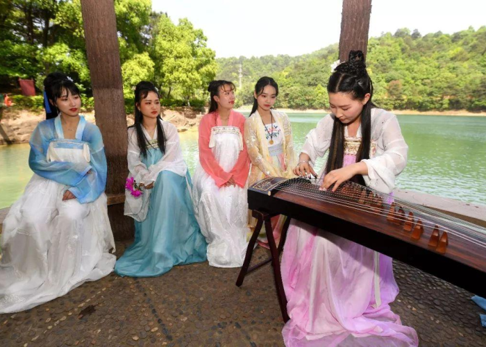 秒懂教程“微信炸 金花怎样创好友房”获取房卡教程-哔哩哔哩