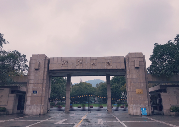 房卡必备教程“微信牛牛房卡充值购买”详细房卡教程