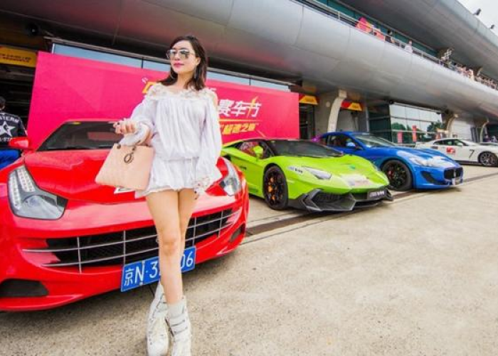 飘移辅助手机版,重塑移动竞速游戏的新标杆 飘移辅助手机版,重塑移动竞速游戏的新标杆