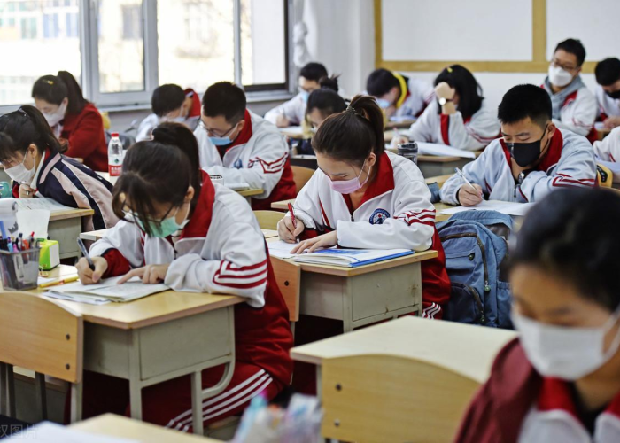 北京车辆限行时间全解析,从早到晚的出行指南与政策影响 北京车辆限行时间全解析,从早到晚的出行指南与政策影响