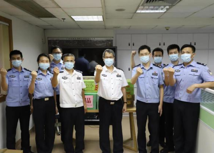 广州两区紧急升级封闭管理,城市慢行中的抗疫加速度 广州两区紧急升级封闭管理,城市慢行中的抗疫加速度