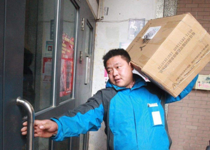 快递员私拿包裹成立什么罪/快递员私自将包裹放代收点 快递员私拿包裹成立什么罪/快递员私自将包裹放代收点