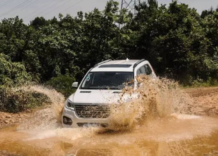 20万的越野,在钢筋水泥的夹缝中,豢养山川湖海 20万的越野,在钢筋水泥的夹缝中,豢养山川湖海