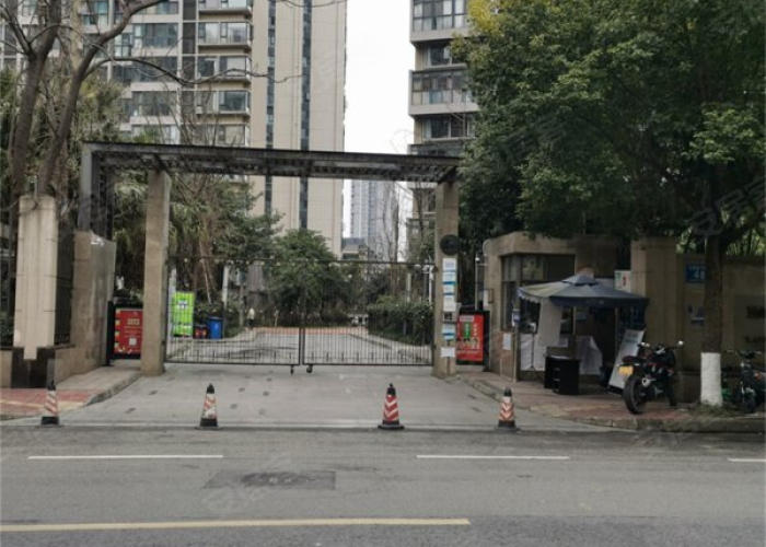 云南瑞丽中风险地区，边境小城的坚守与希望