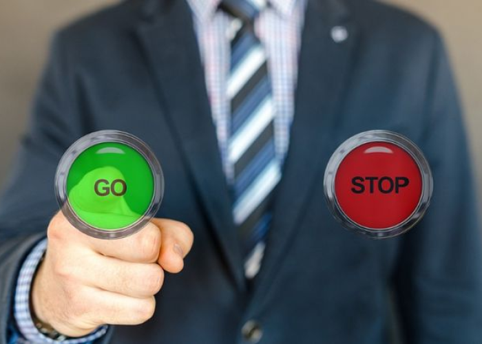 一表人才二套西装三杯酒四圈麻将,现代社交场域的生存寓言 一表人才二套西装三杯酒四圈麻将,现代社交场域的生存寓言