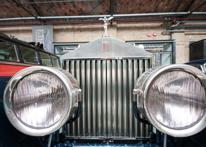 【劳斯莱斯银云老爷车多少钱,复古劳斯莱斯银云加长版多少钱】 【劳斯莱斯银云老爷车多少钱,复古劳斯莱斯银云加长版多少钱】