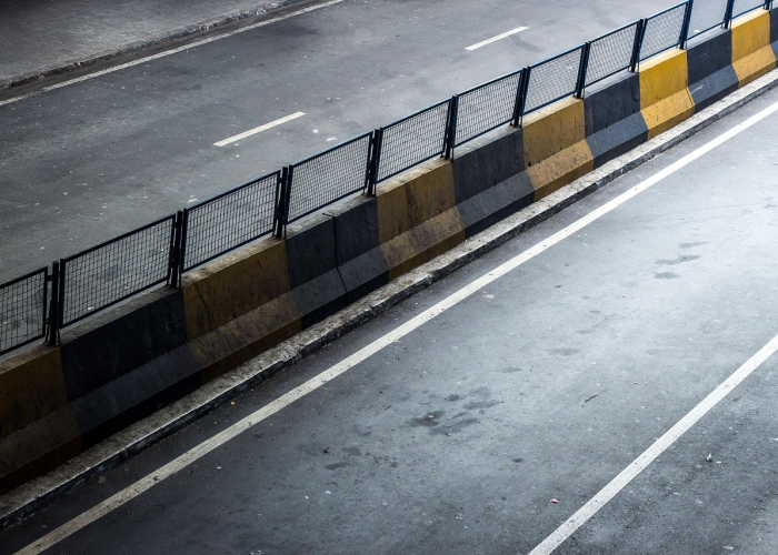 北京小客车尾号限行，城市交通治理的双刃剑