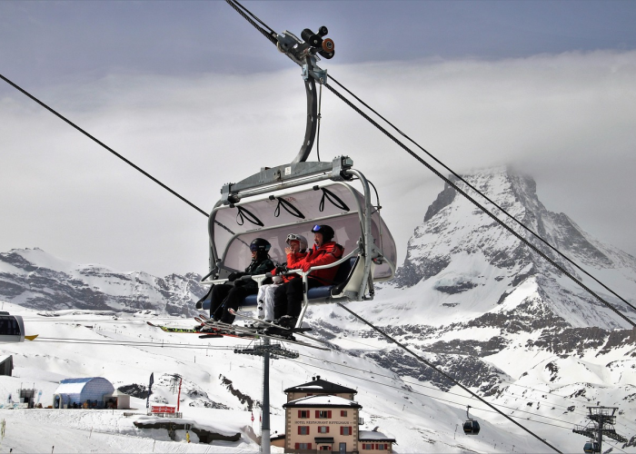 广东疫情闪电战，传播速度为何如此迅猛？背后真相与应对策略全解析