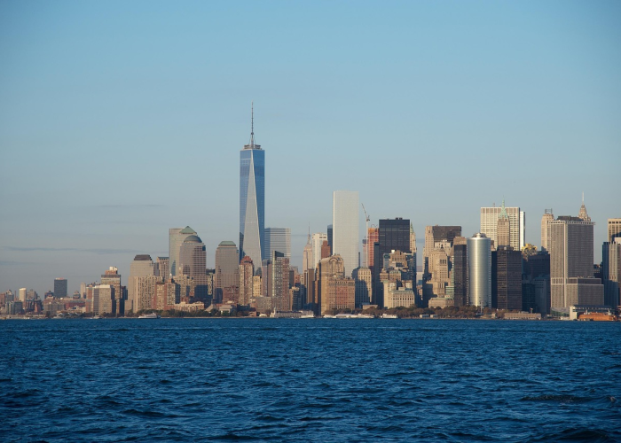 【美国确诊人数占全球/美国确诊占全球13】 【美国确诊人数占全球/美国确诊占全球13】