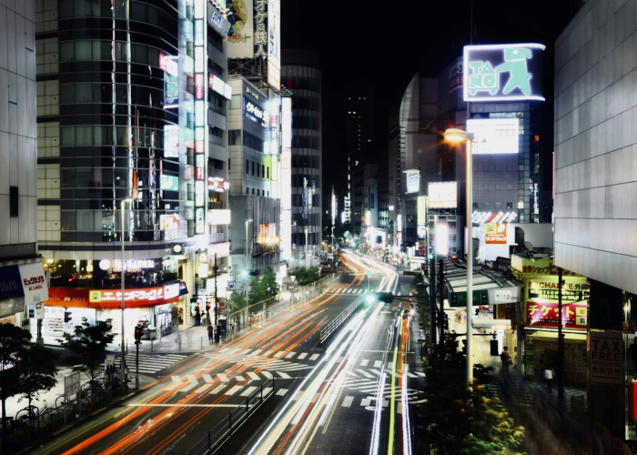 黄金的十字路口，2024年金价会跌至380吗？深度解析市场逻辑与未来走向