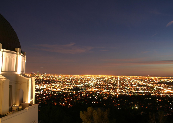 镇江疫情封城，一座城市的坚韧与温情