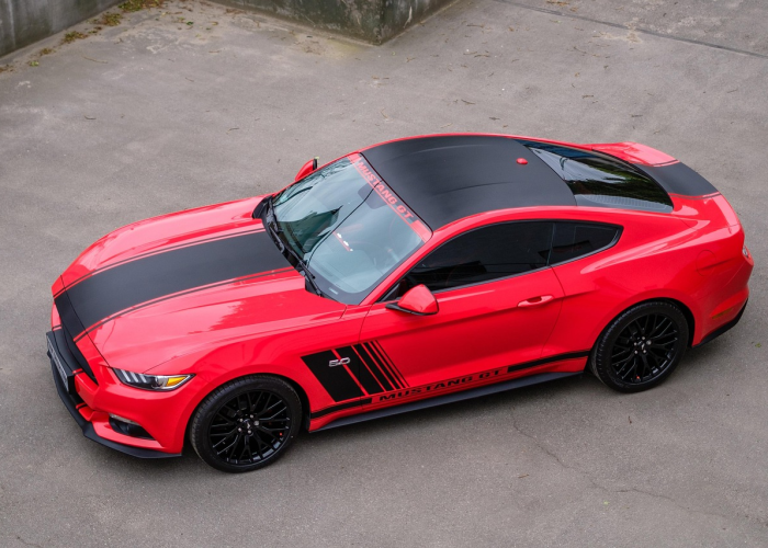 奔驰e300乚2025款（2021年款奔驰e300）