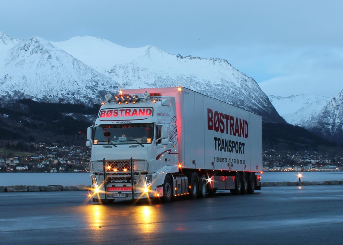 沃尔沃卡车价格及图片全解析，揭秘北欧巨兽的价值与魅力