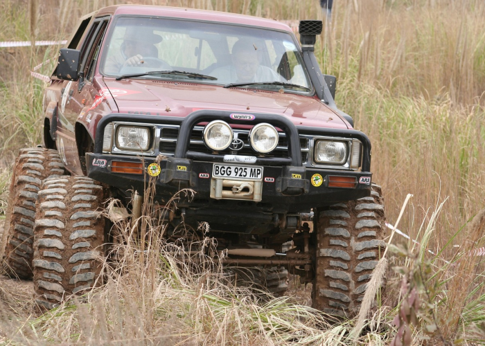 丰田越野系列(丰田大越野100万左右的车) 丰田越野系列(丰田大越野100万左右的车)