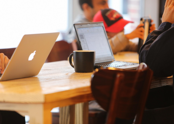 张文宏最新发声，新冠自测成常态，普通人如何科学应对？