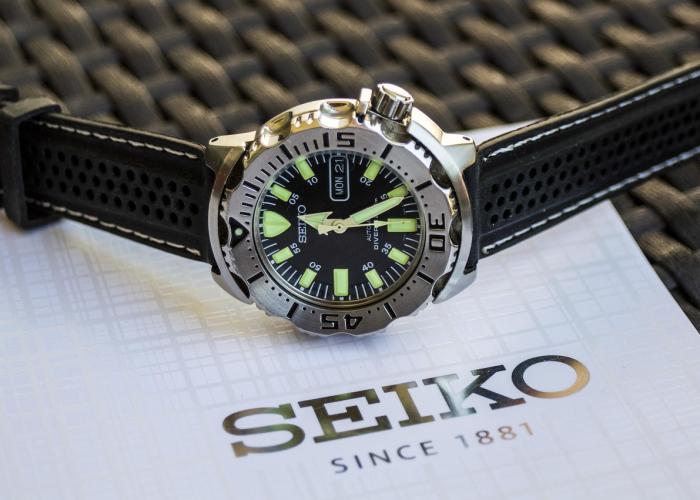 陆地巡洋舰车型和价格(陆地巡洋舰车型和价格区别) 陆地巡洋舰车型和价格(陆地巡洋舰车型和价格区别)