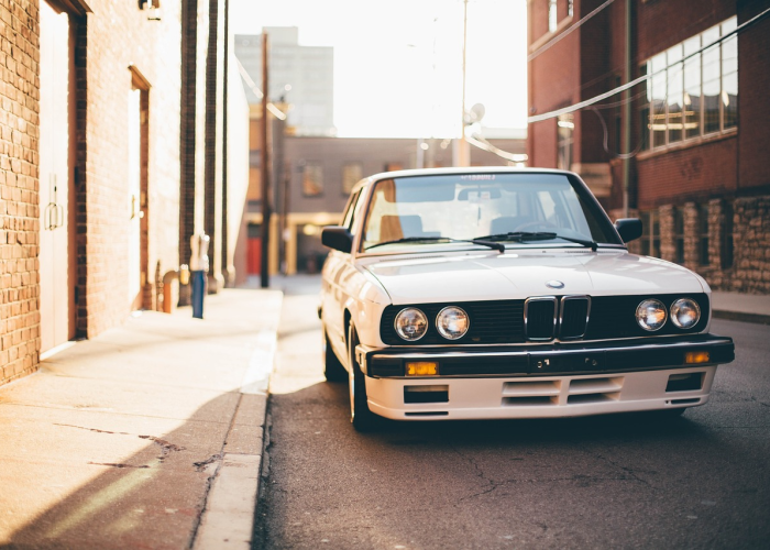 特斯拉车多少钱价位？贰0贰肆年最新价格解析与购买指南