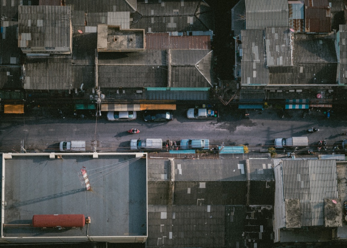 女子火灾坠亡/火灾女子坠落