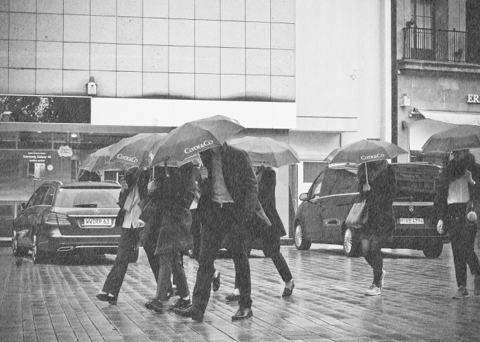 郑州暴雨死亡:郑州暴雨死亡6000人是真的吗