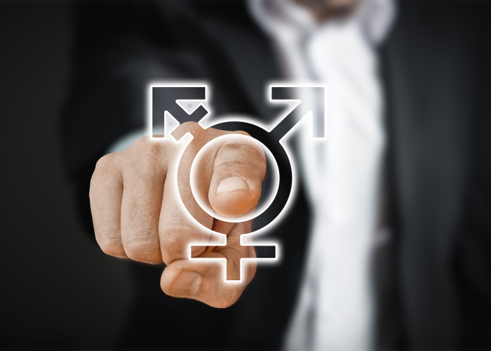 男子拒测核酸并袭警(武汉男子拒做核酸检测一查是逃犯) 男子拒测核酸并袭警(武汉男子拒做核酸检测一查是逃犯)