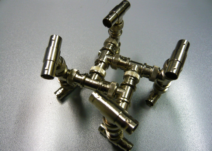 【at变速箱有离合片吗视频/at变速箱有几组离合器】