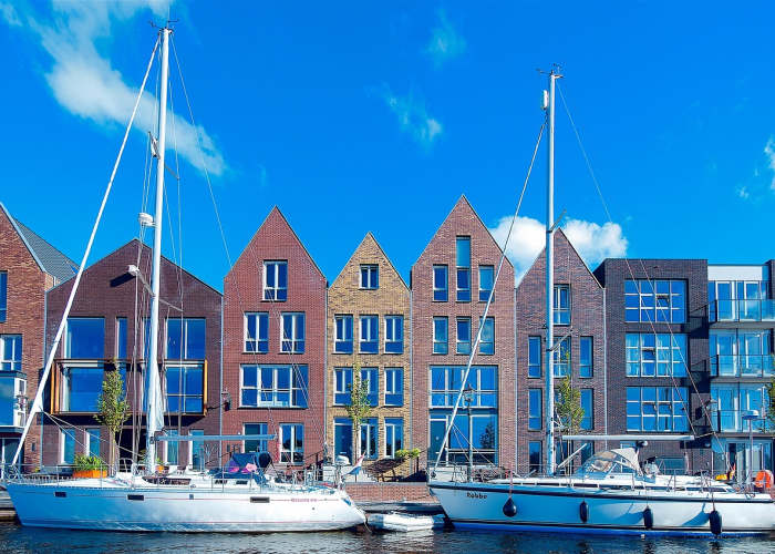 大连到烟台的船票价格和时间都有哪个船/大连到烟台的船票时间是几点?